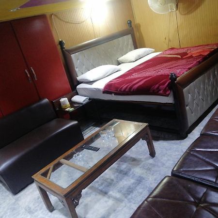 Hajveryinn_Hotel Lahore Esterno foto