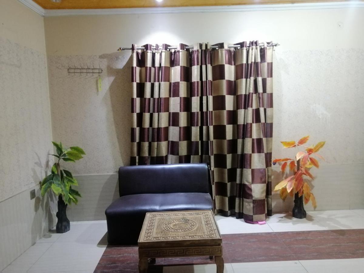 Hajveryinn_Hotel Lahore Esterno foto