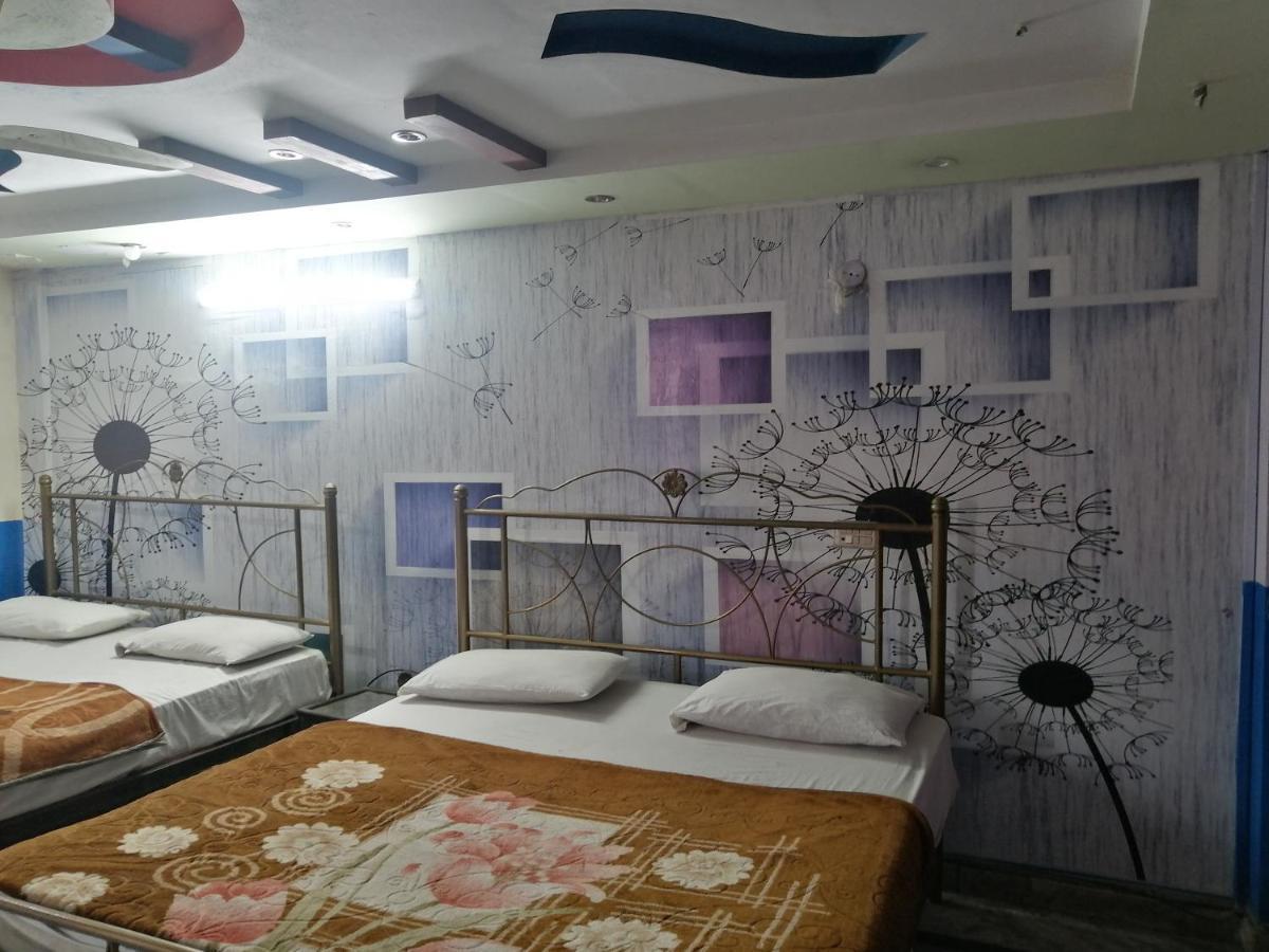 Hajveryinn_Hotel Lahore Esterno foto