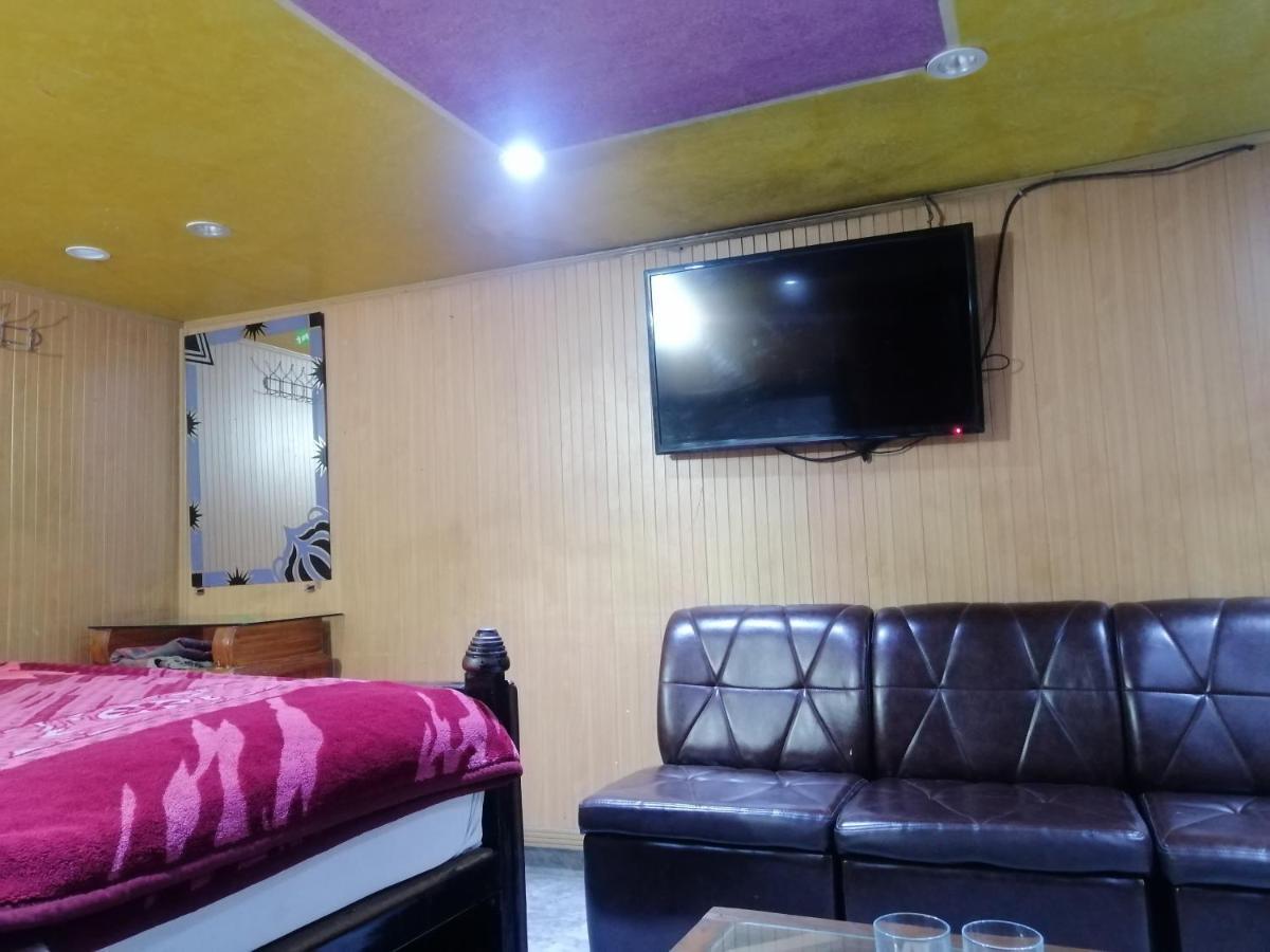 Hajveryinn_Hotel Lahore Esterno foto
